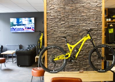 Bike And Py à Lourdes dans les Pyrénées - Shop Commencal