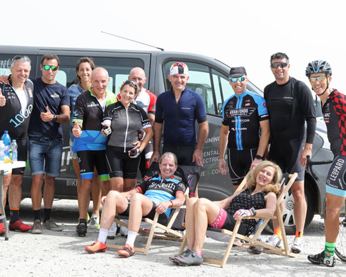 Accompagnement d'un groupe en vélo de route au col du Tourmalet - Group by road bike at the Col du Tourmalet -