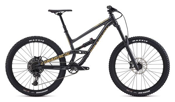 Enduro Park Mountain Bike rental Pyrenees Commencal Clash