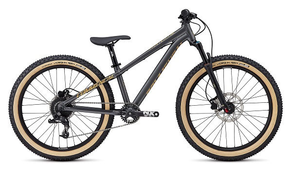 Kid mountain bike rental lourdes pyrenees commencal ht 24