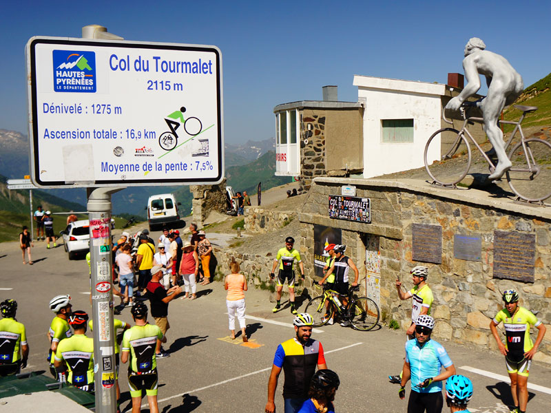 Bike and Py, séjours vélo dans les Pyrénées. Location de vélo, vélo électrique et vtt