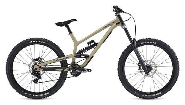 Commencal-Furious-2022-Location Location VTT Descente Commencal Furious