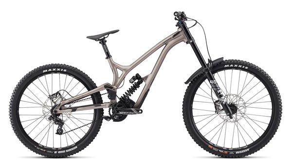 Location VTT Commencal Supreme DH